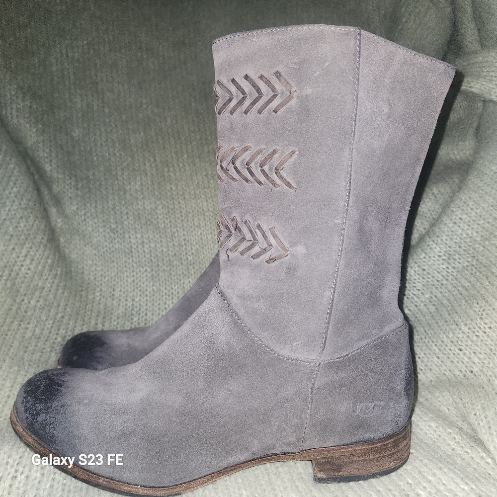Y2K Ugg Cailyn Midcalf Suede Boot 8.5